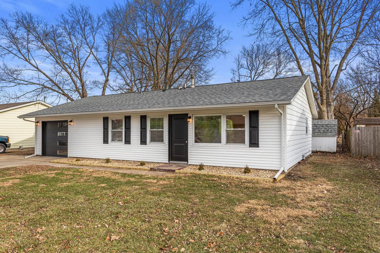 1710 Crescent Drive - Photo 1