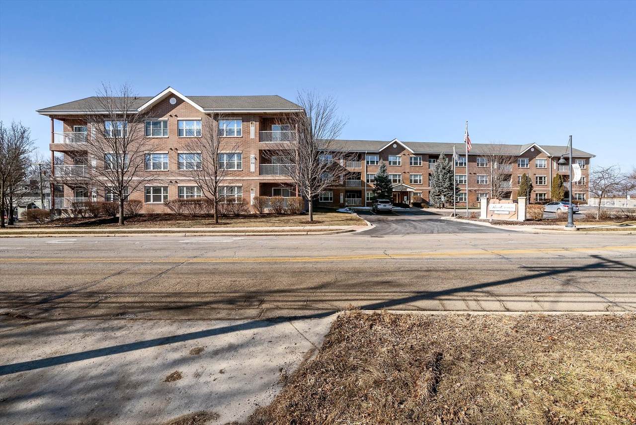 10 Gilbert Street - Photo 1