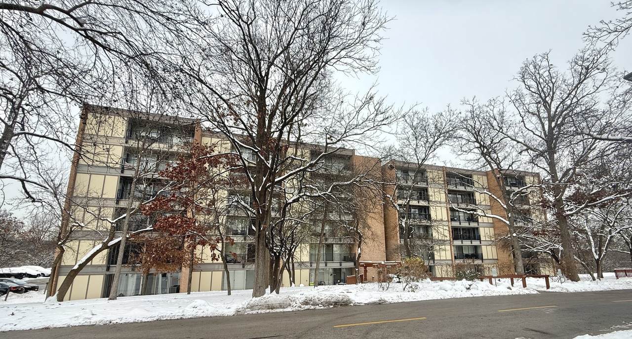 6010 Oakwood Drive - Photo 1