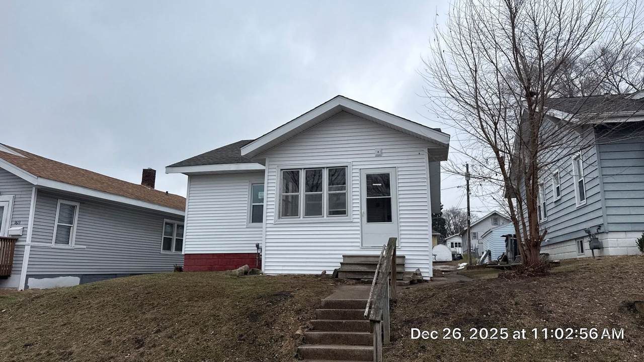 1617 5th Street - Photo 1