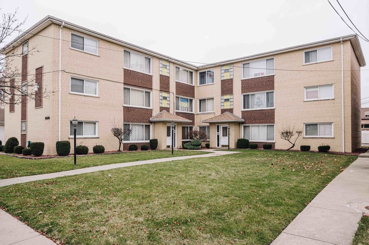 6319 Oak Park Avenue - Photo 1
