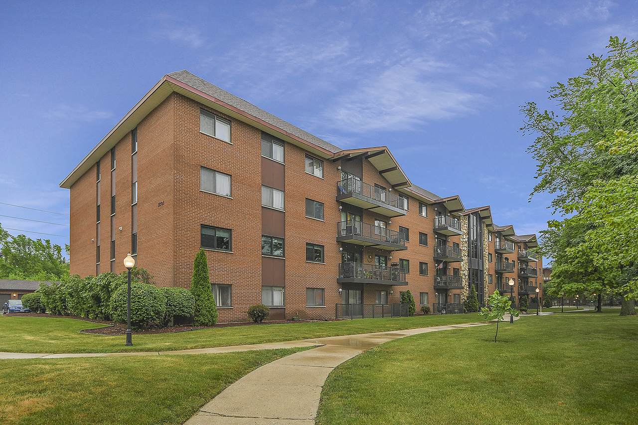2301 183rd Street - Photo 1