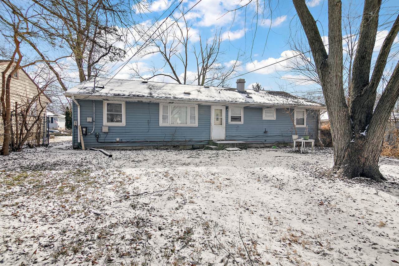 1869 Summit Avenue - Photo 1