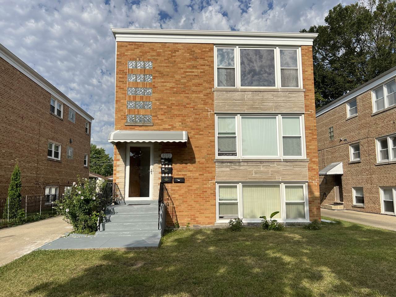 8052 Oriole Avenue - Photo 1