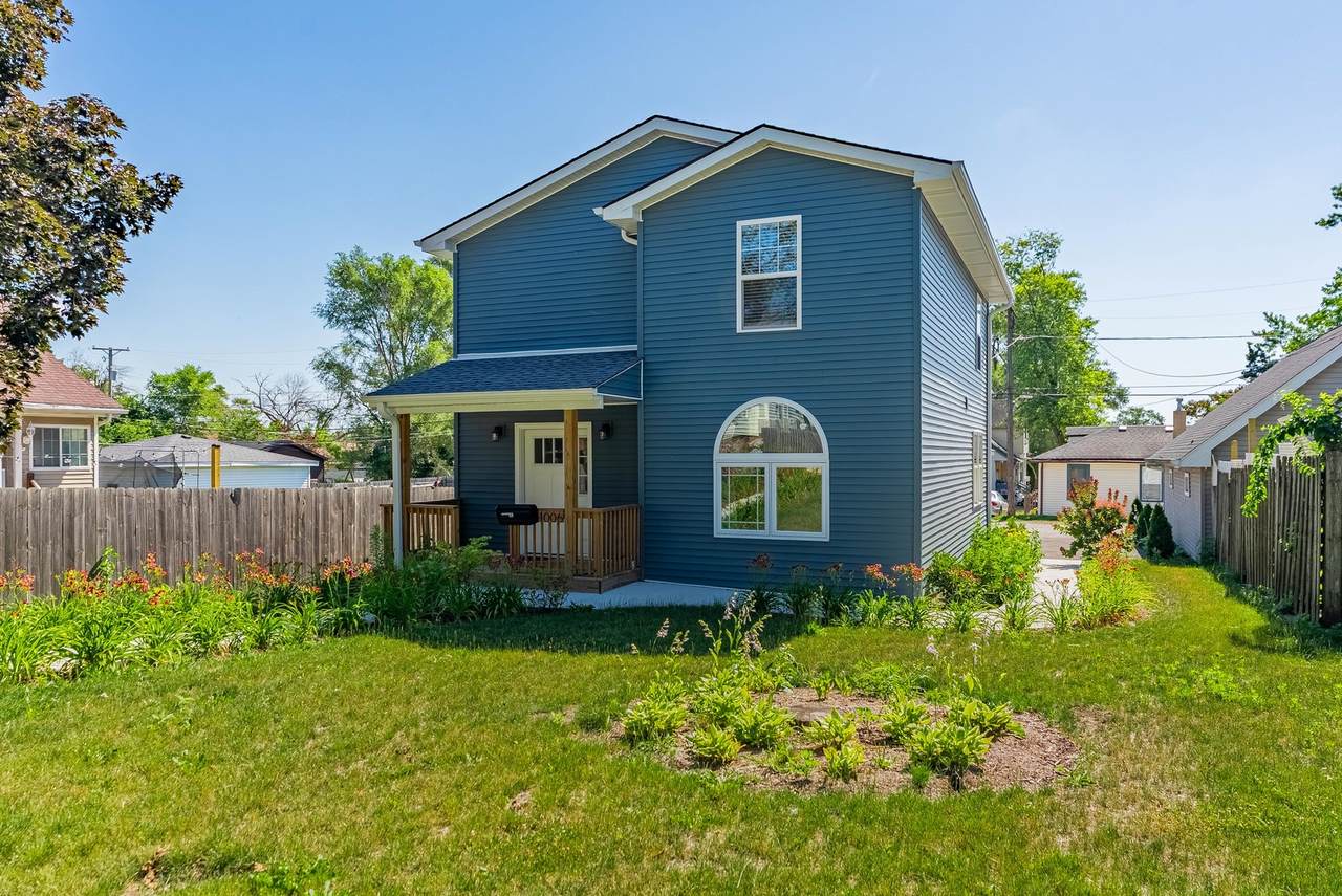 1006 Summit Street - Photo 1