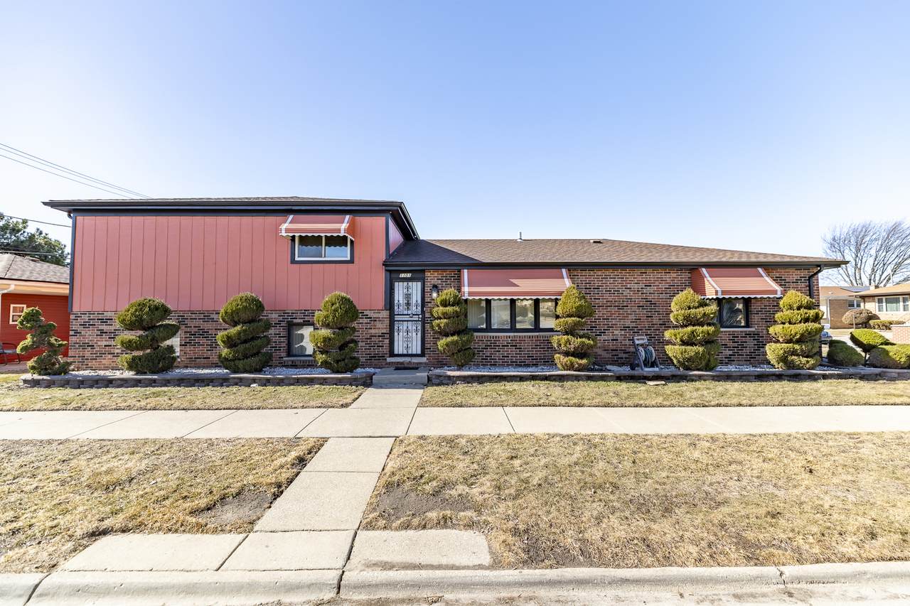 1101 Lucas Street - Photo 1