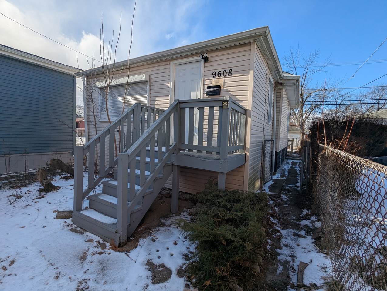 9608 Wallace Street - Photo 1