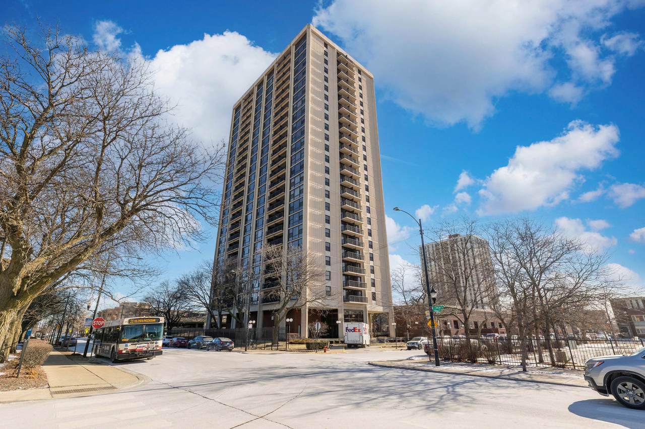 2605 Indiana Avenue - Photo 1