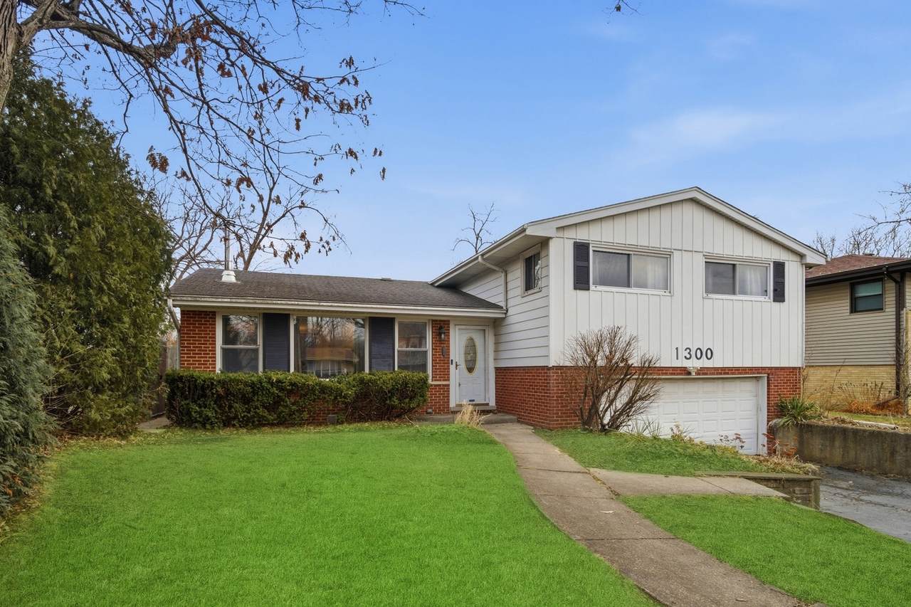 1300 Knollwood Road - Photo 1