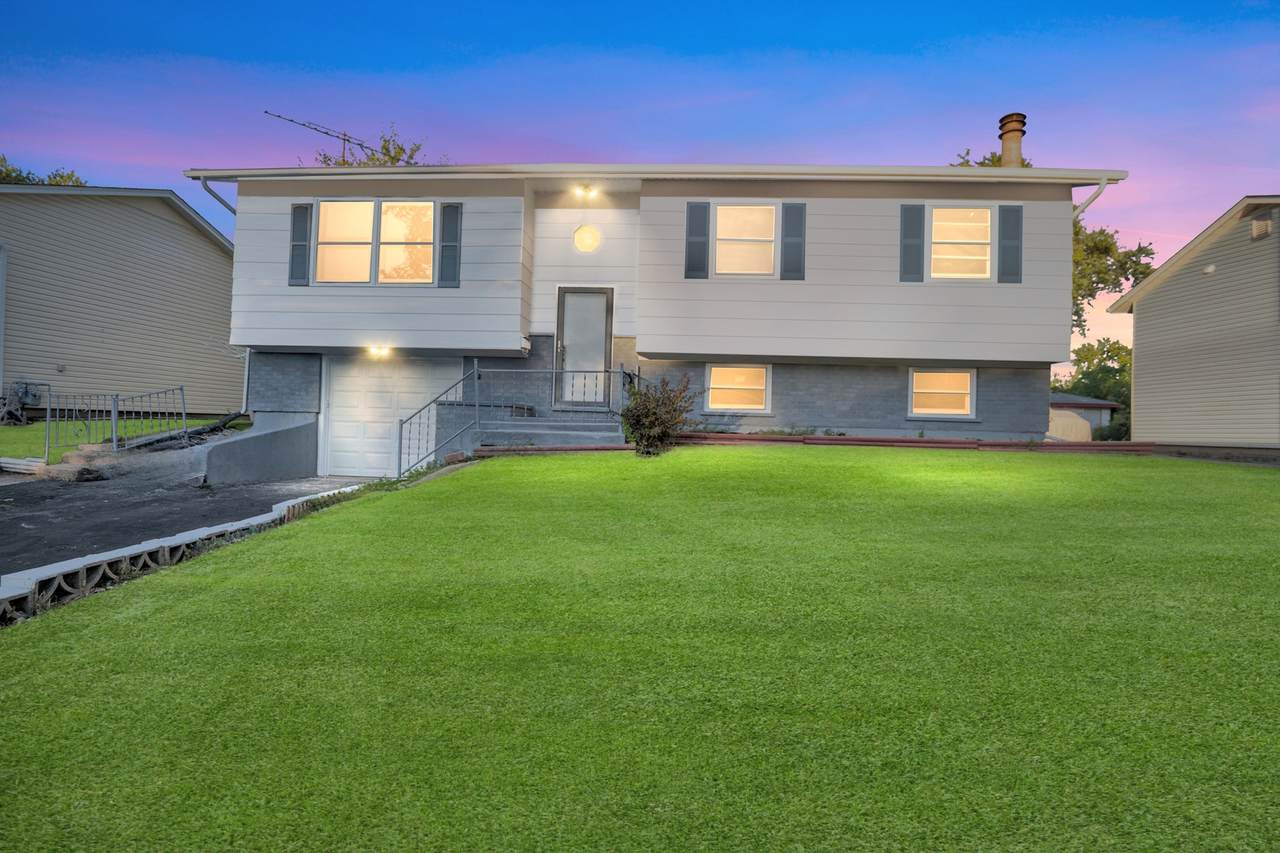 7031 Glenwood Lane - Photo 1