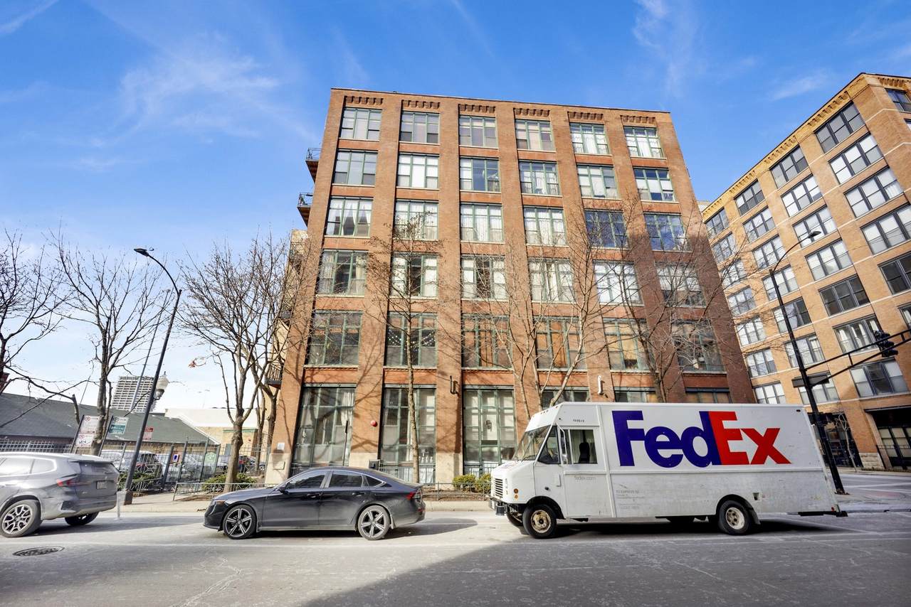 701 Jackson Boulevard - Photo 1