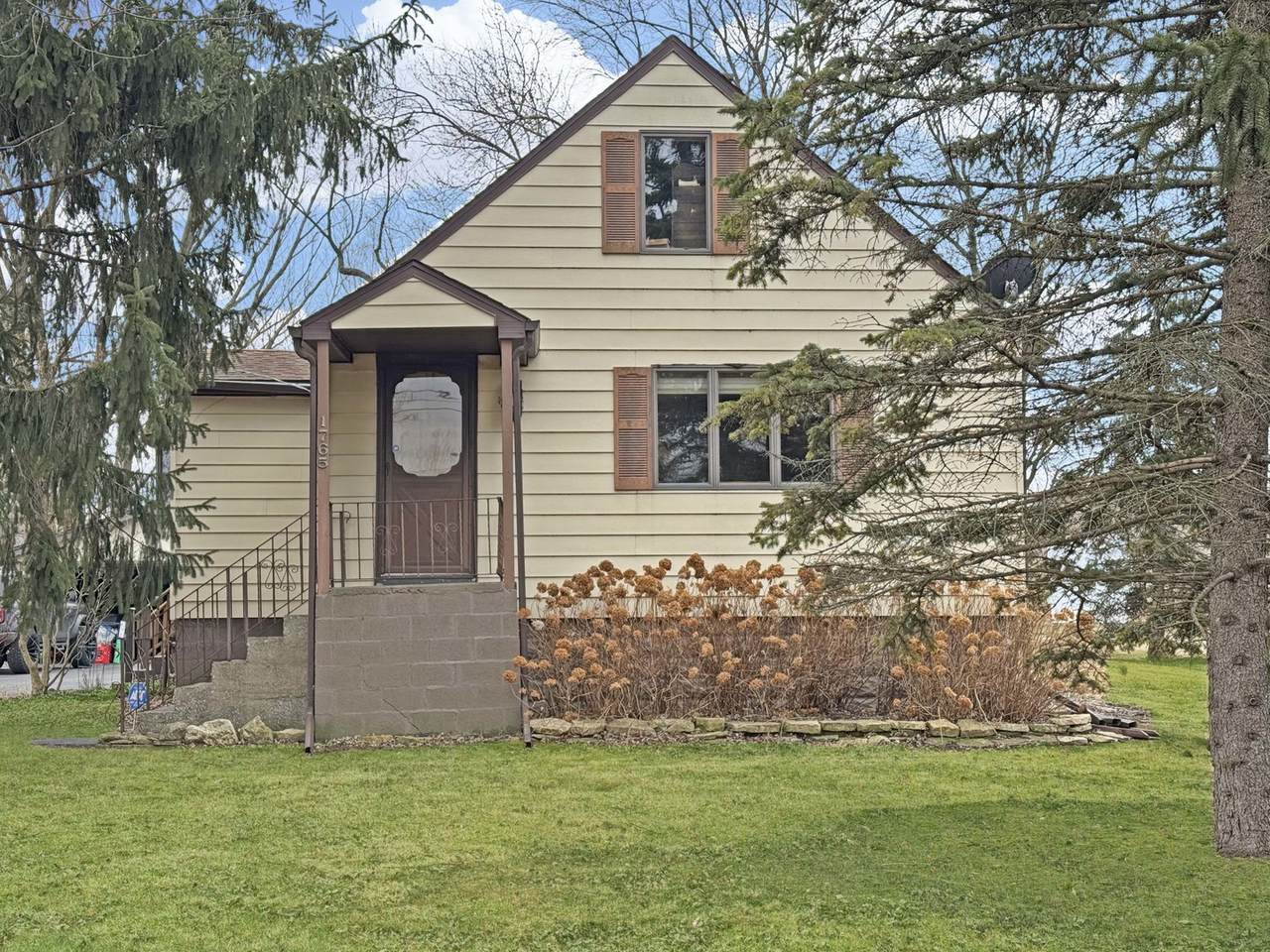 1765 Glenwood Dyer Road - Photo 1