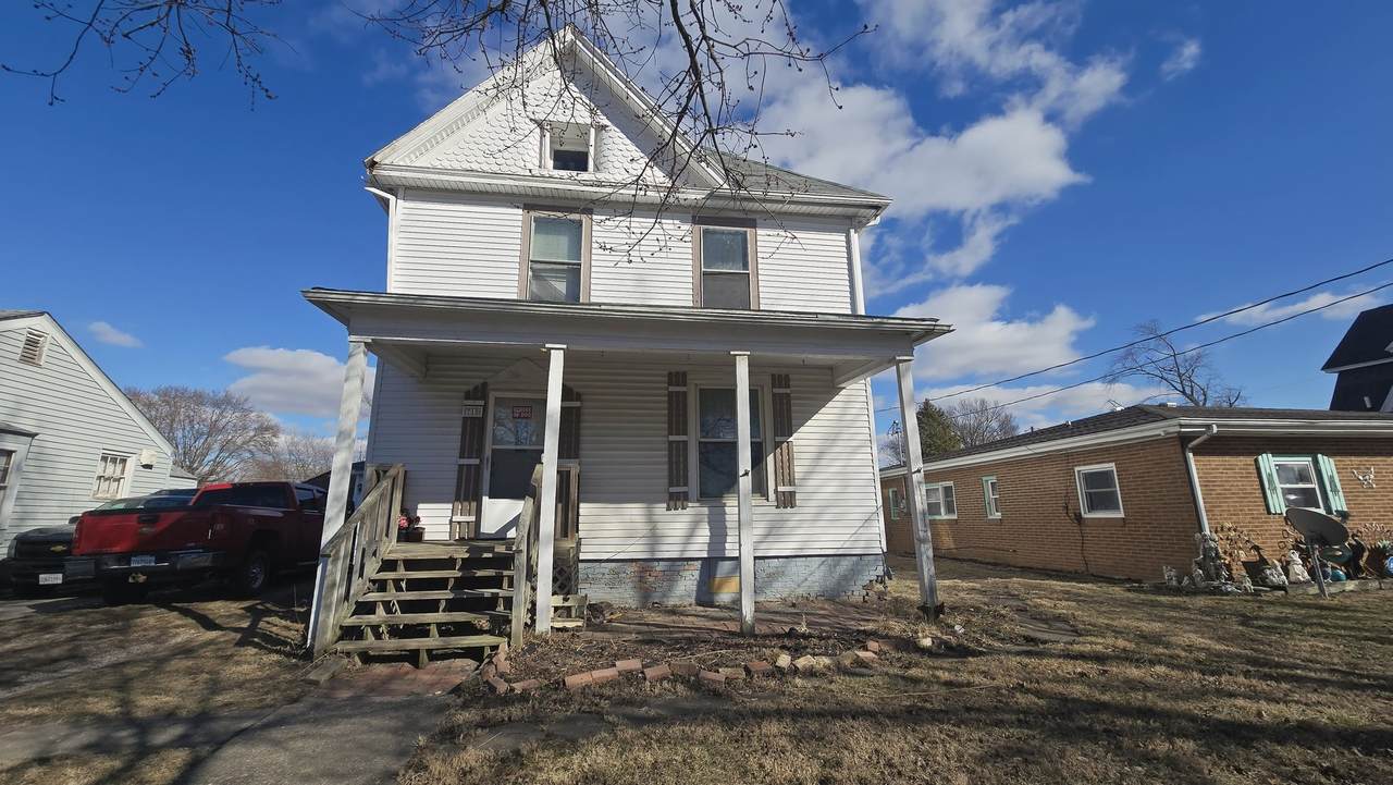 718 5th Street - Photo 1