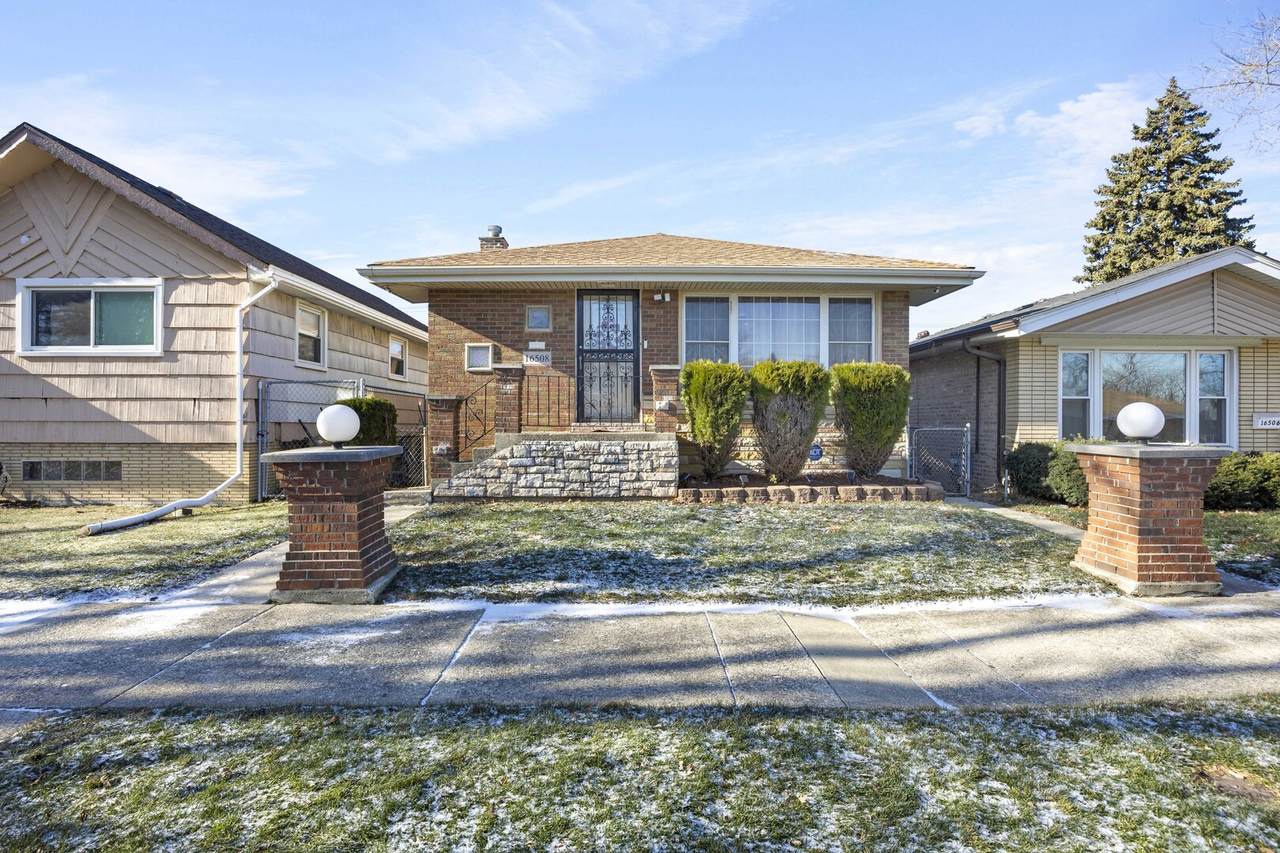 16508 Emerald Avenue - Photo 1