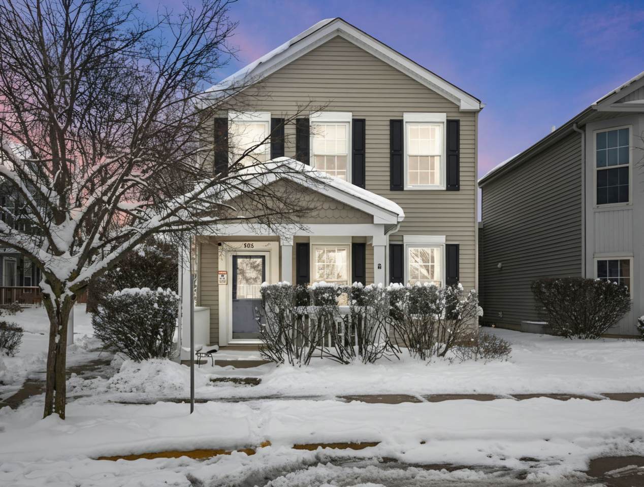 986 Four Seasons Boulevard - Photo 1