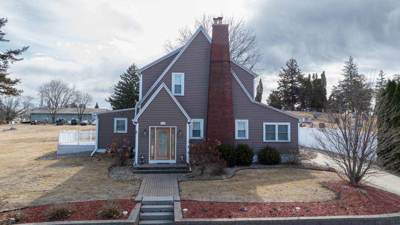 105 Bluff Street - Photo 1