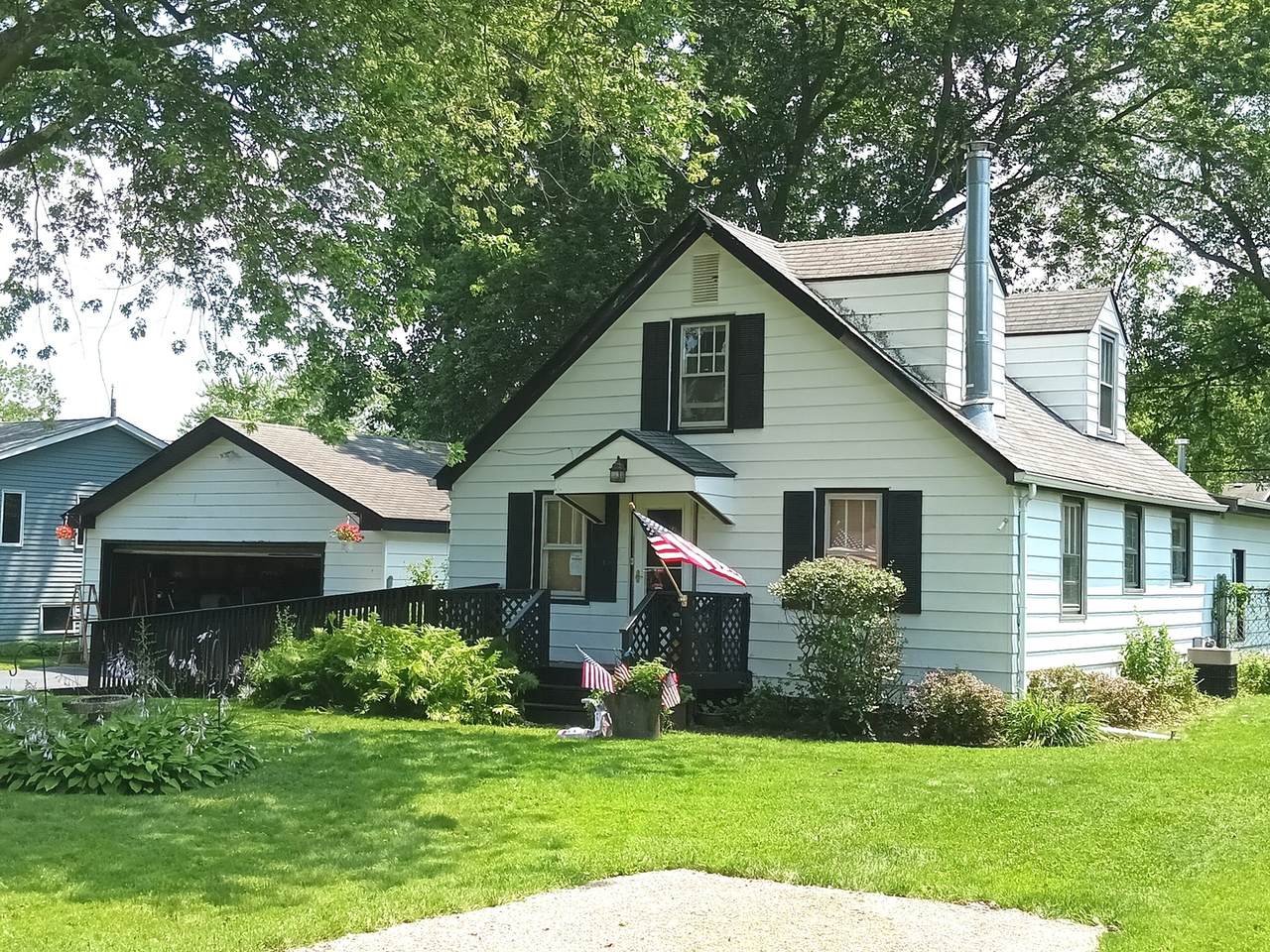 9867 17th Street - Photo 1