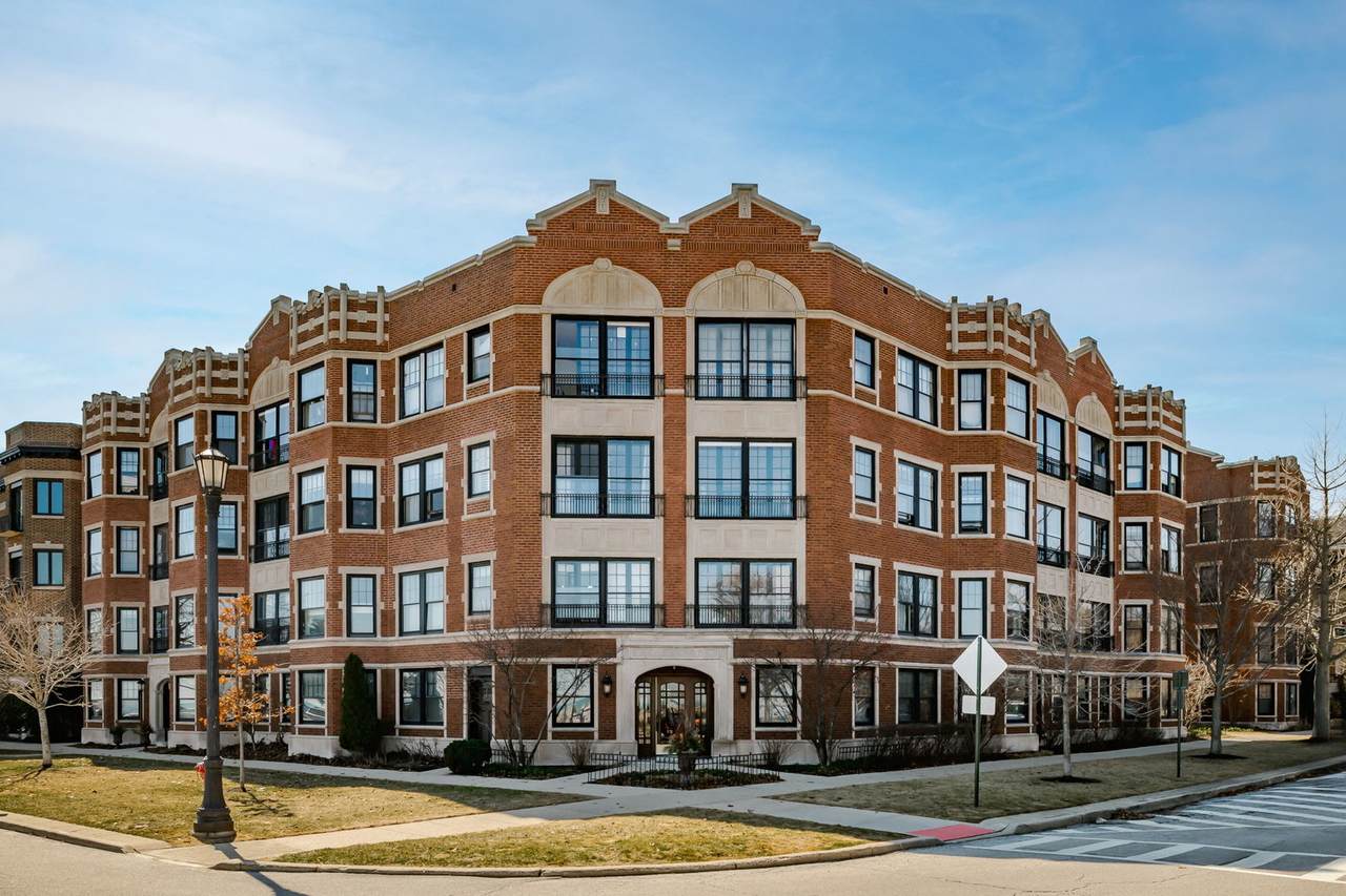 620 Sheridan Square - Photo 1
