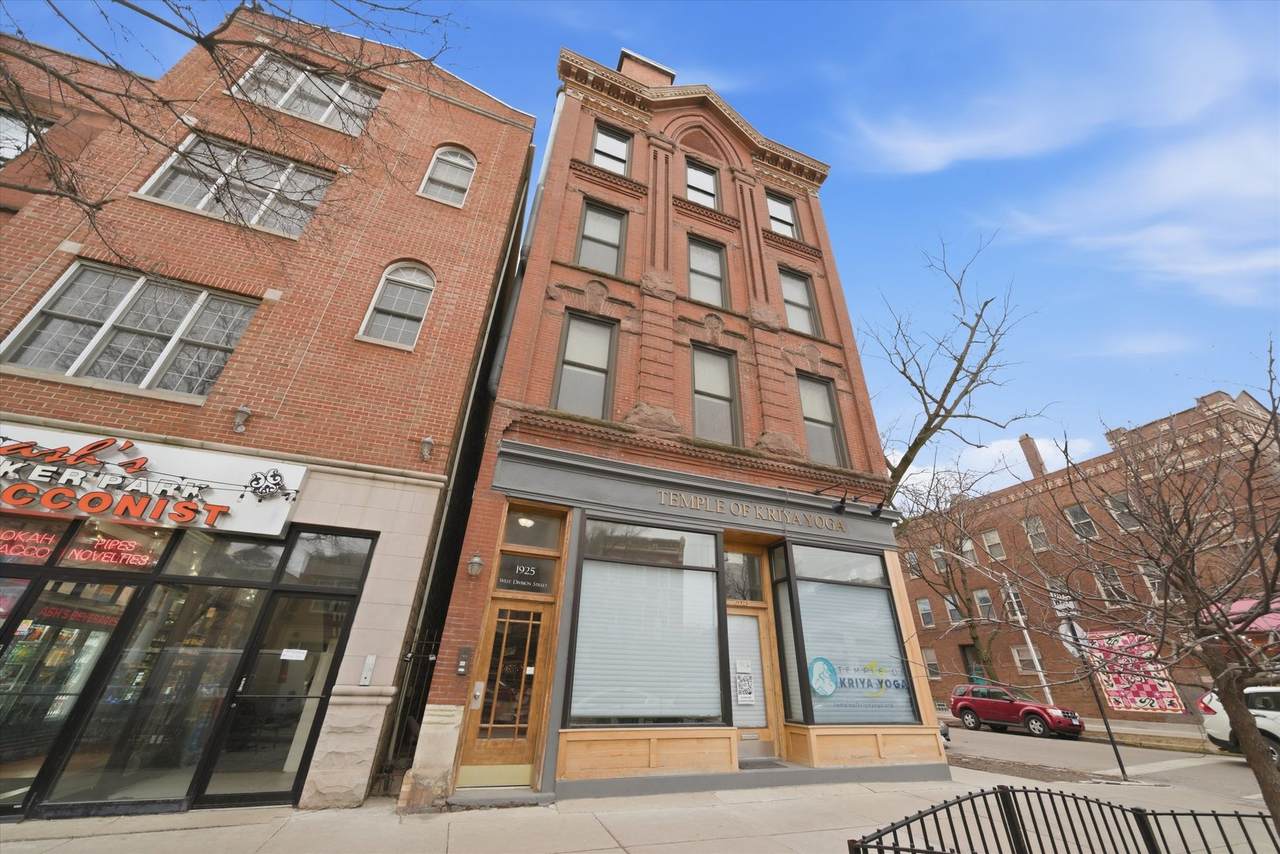 1925 Division Street - Photo 1