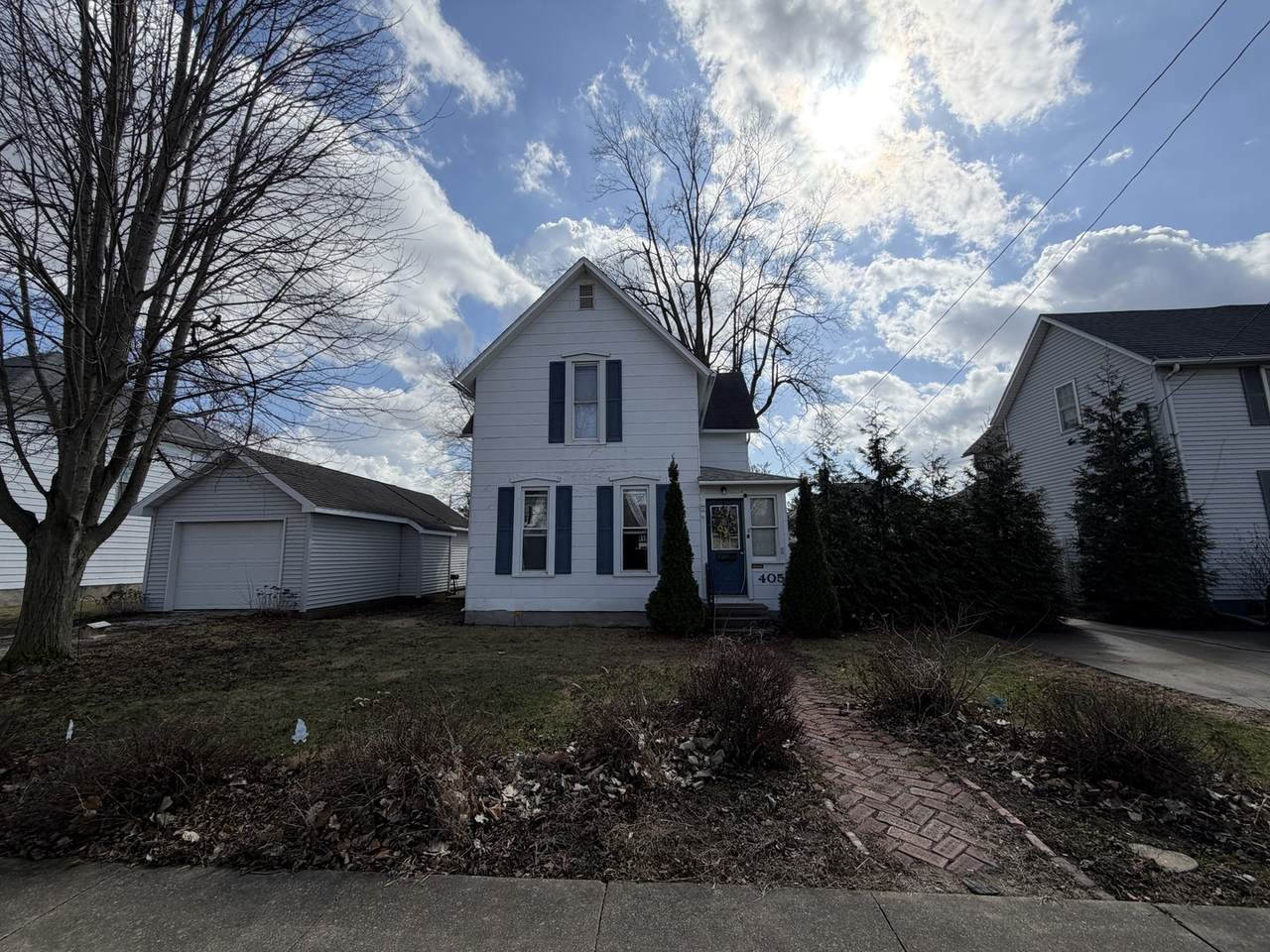 405 Seminary Avenue - Photo 1