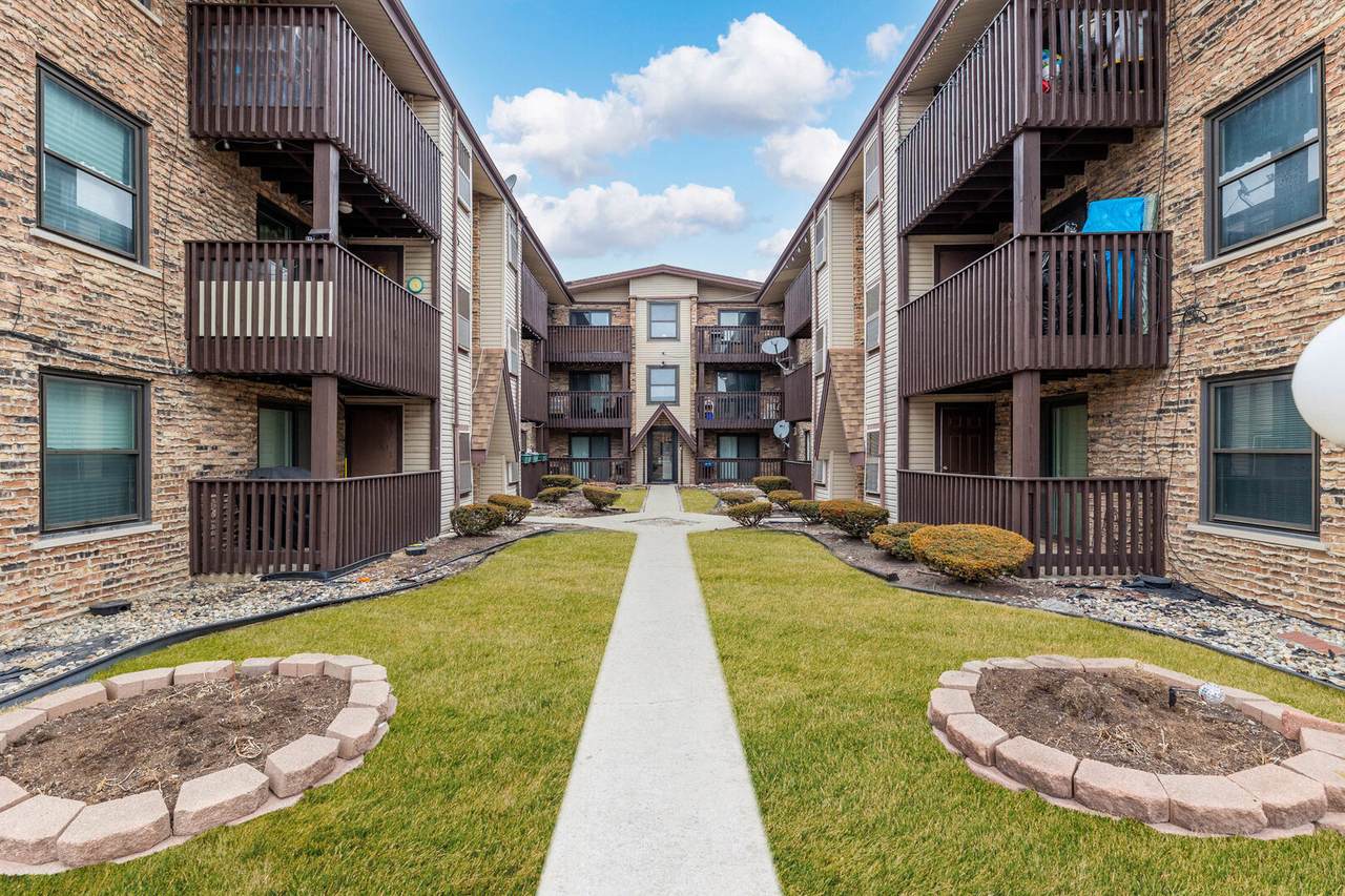 4553 56th Street - Photo 1