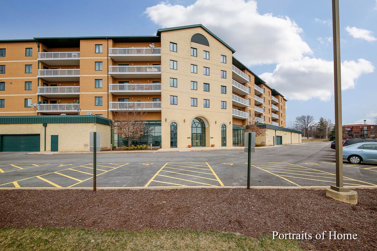 1500 Ardmore Avenue - Photo 1