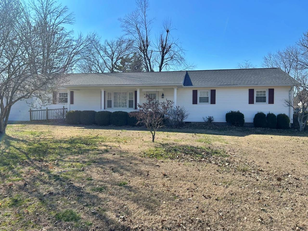 120 Southwest Drive - Photo 1