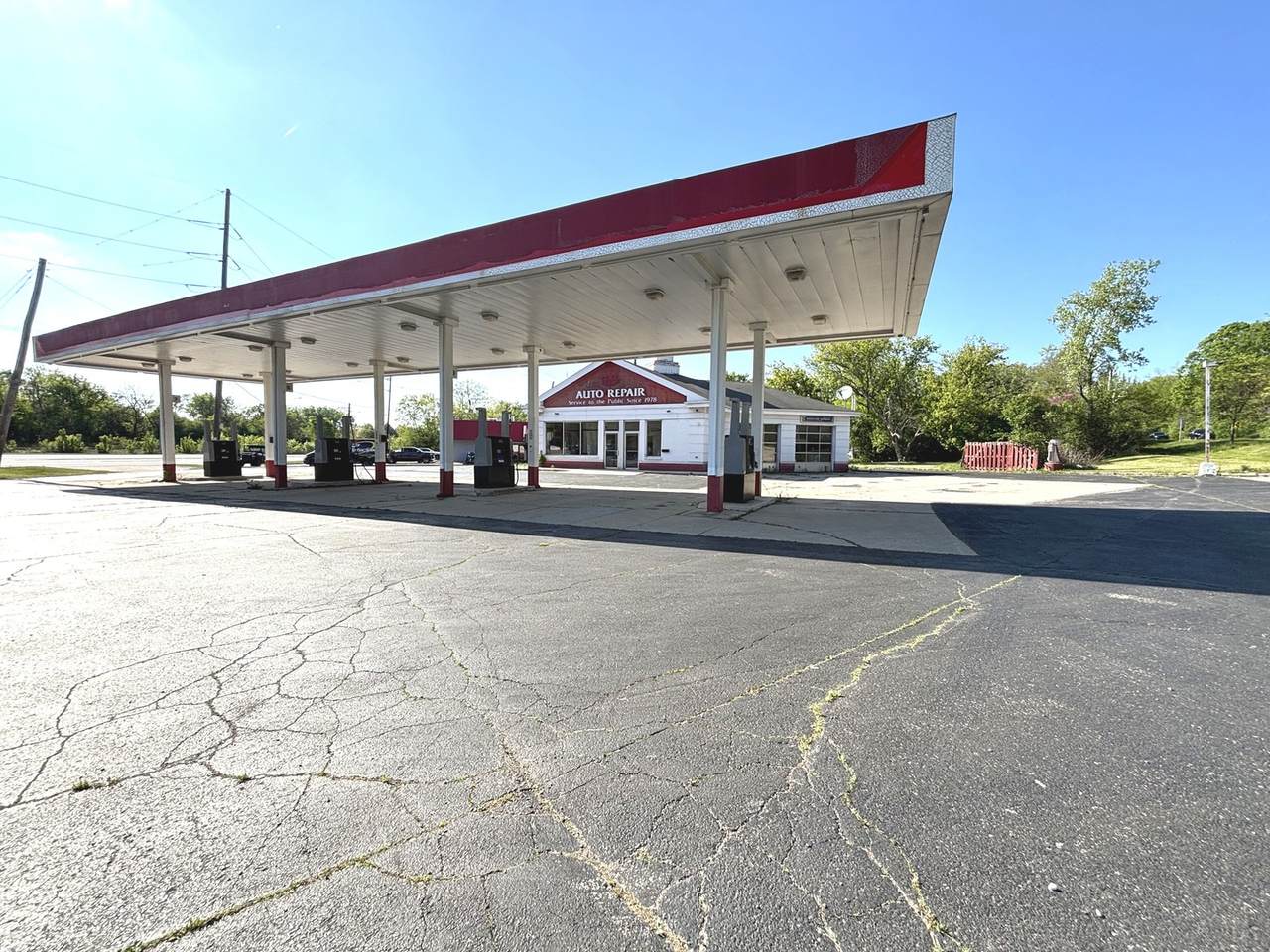 1205 Northwest Highway - Photo 1