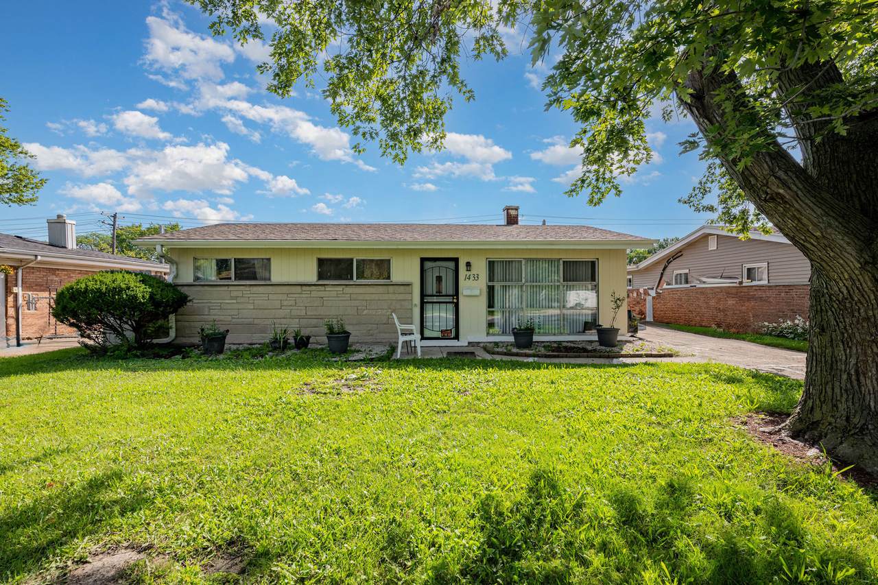 1433 Burnham Avenue - Photo 1