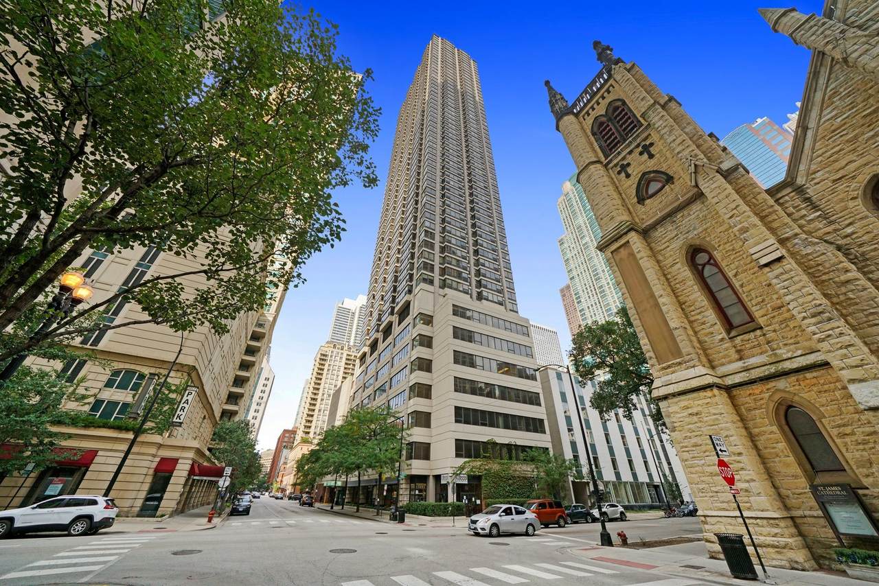 30 Huron Street - Photo 1