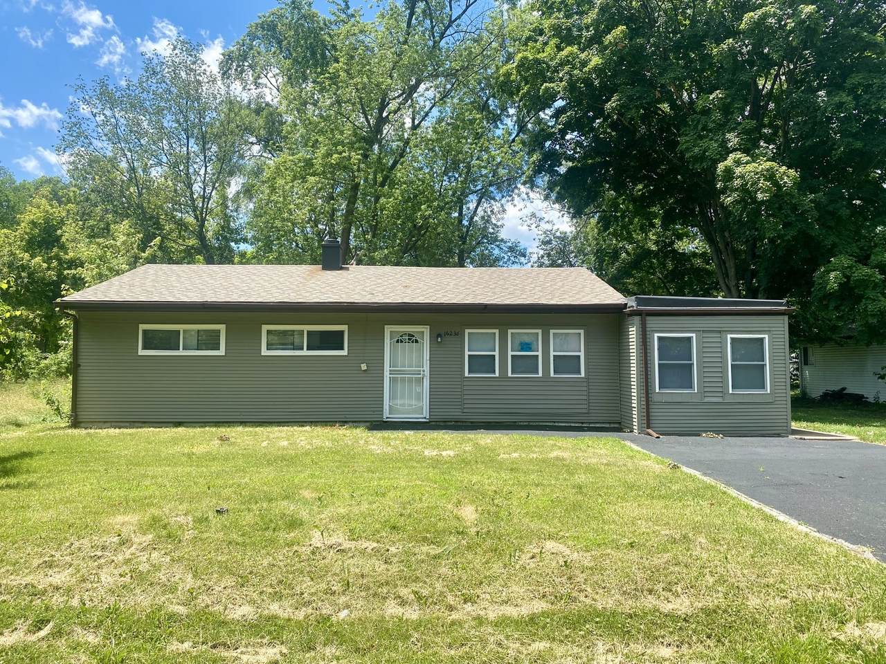 16236 Spaulding Avenue - Photo 1