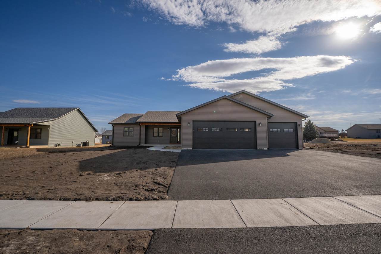 542 Heritage Drive - Photo 1