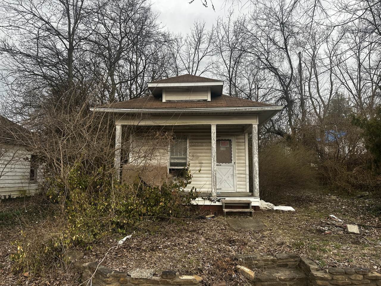 516 Elm Street - Photo 1
