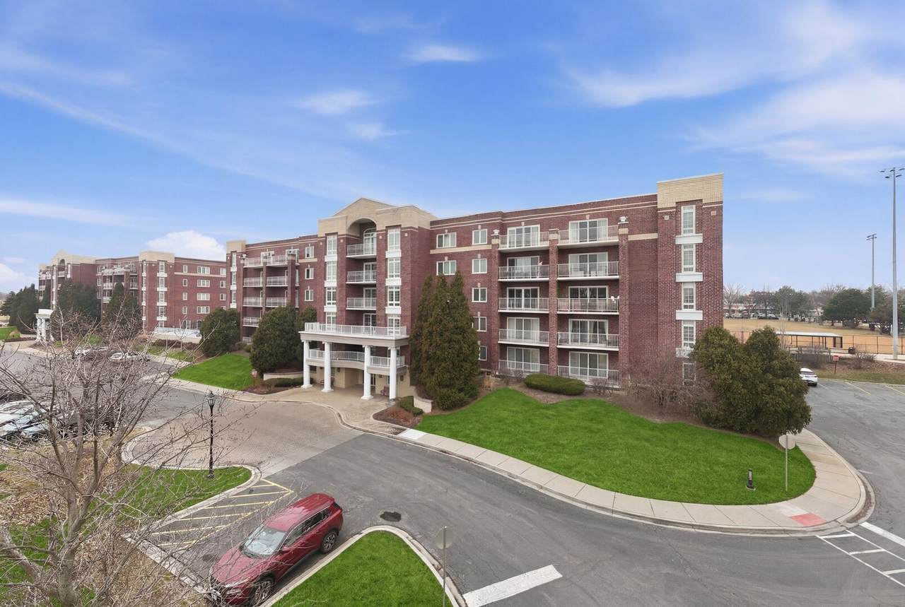 7081 Touhy Avenue - Photo 1