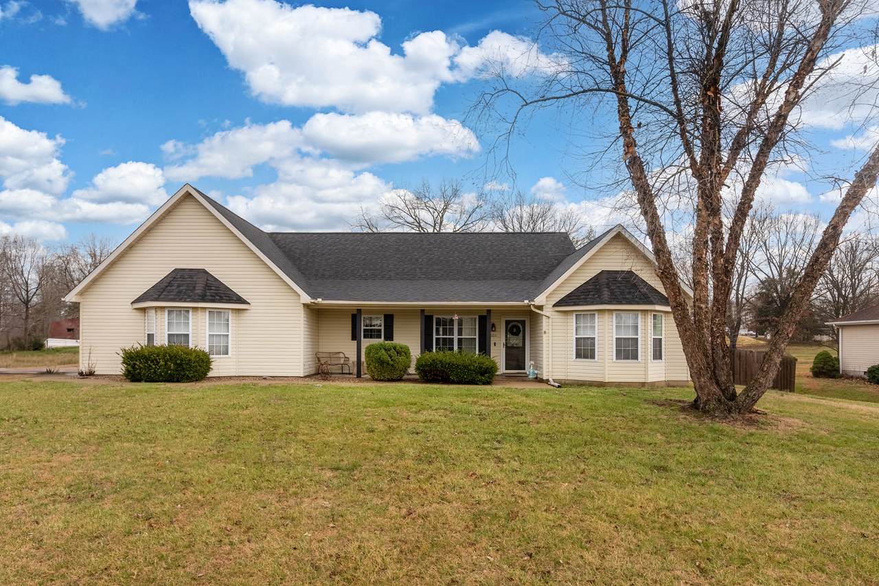 1211 Mockingbird Lane - Photo 1