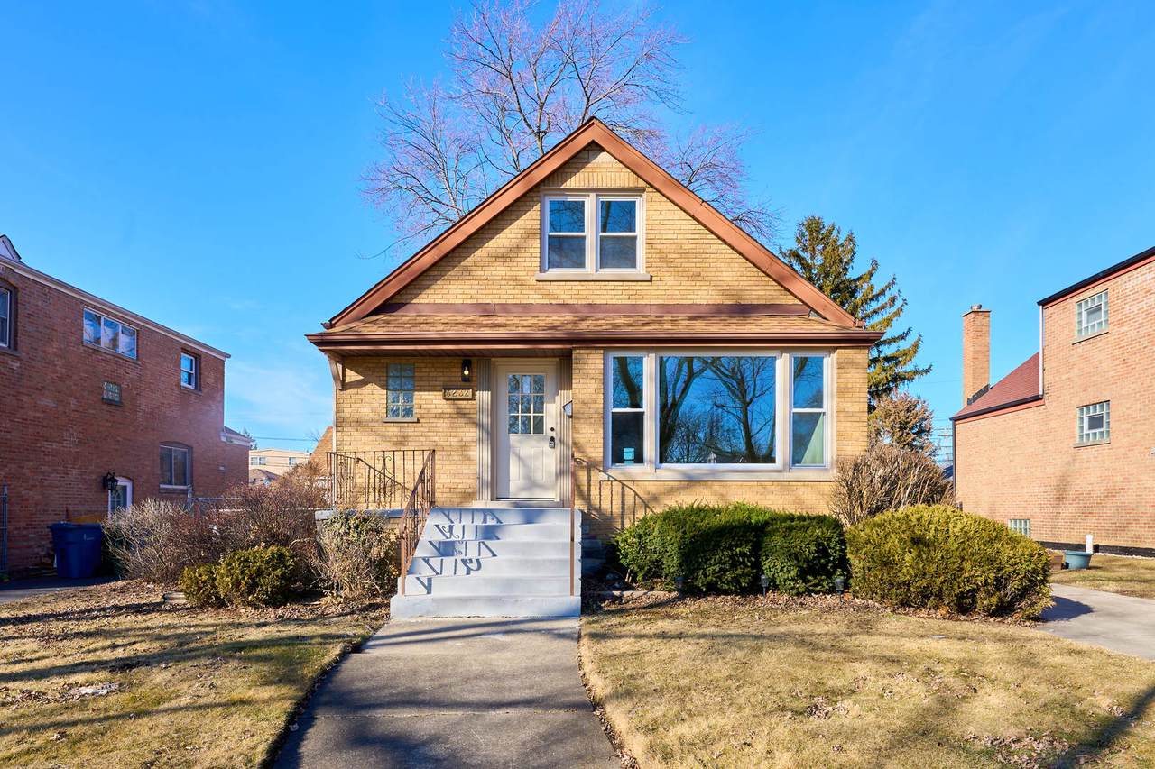 4232 109th Street - Photo 1