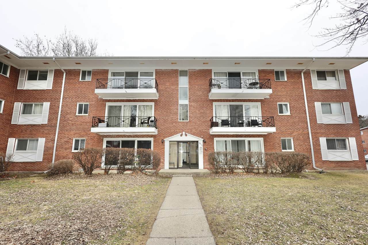 10111 Old Orchard Court - Photo 1
