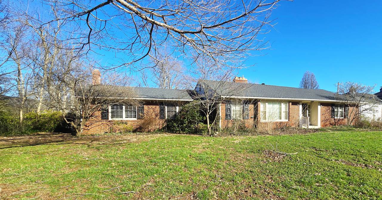 4 Lilac Lane - Photo 1