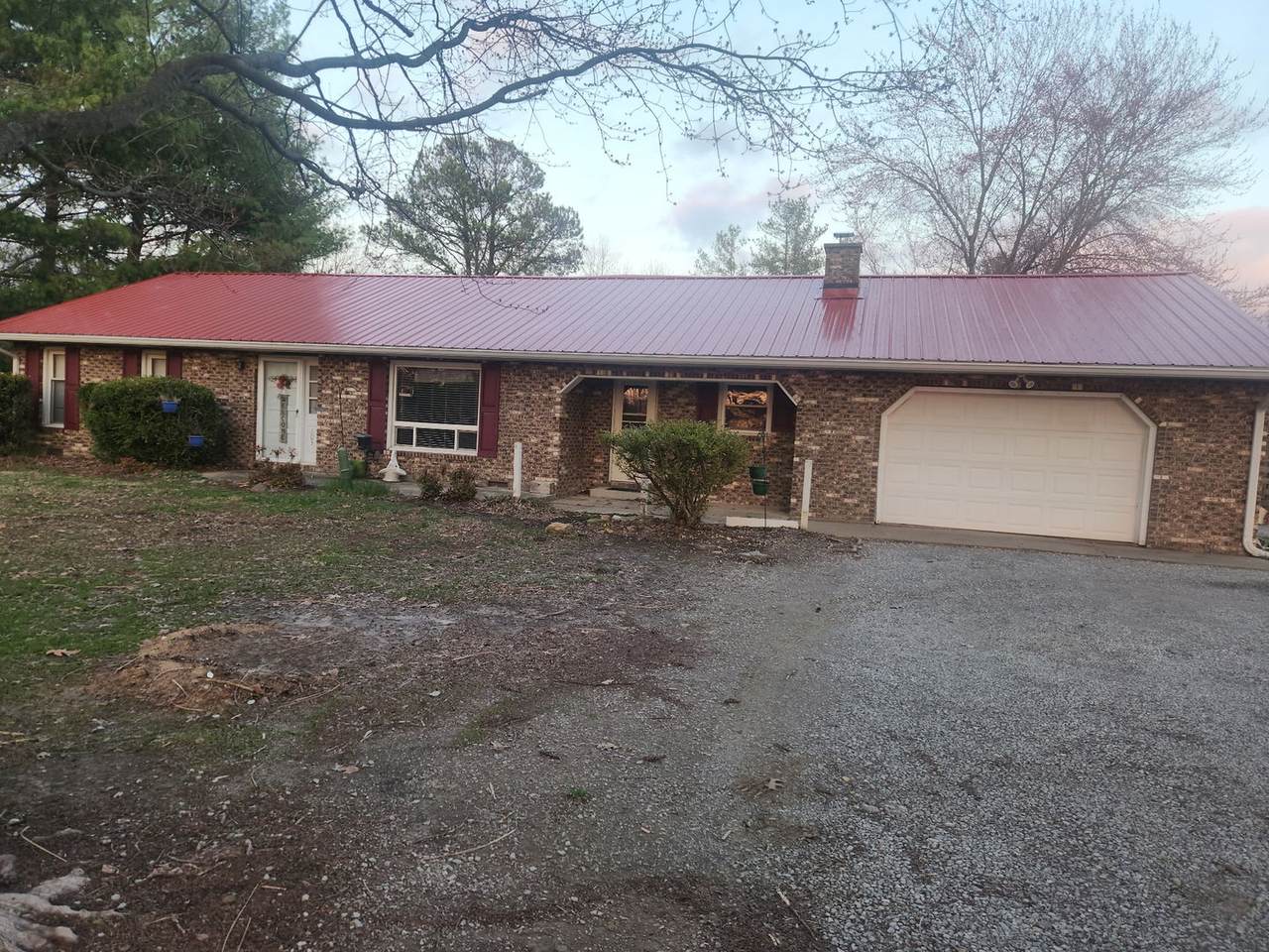 103 Smith Drive - Photo 1