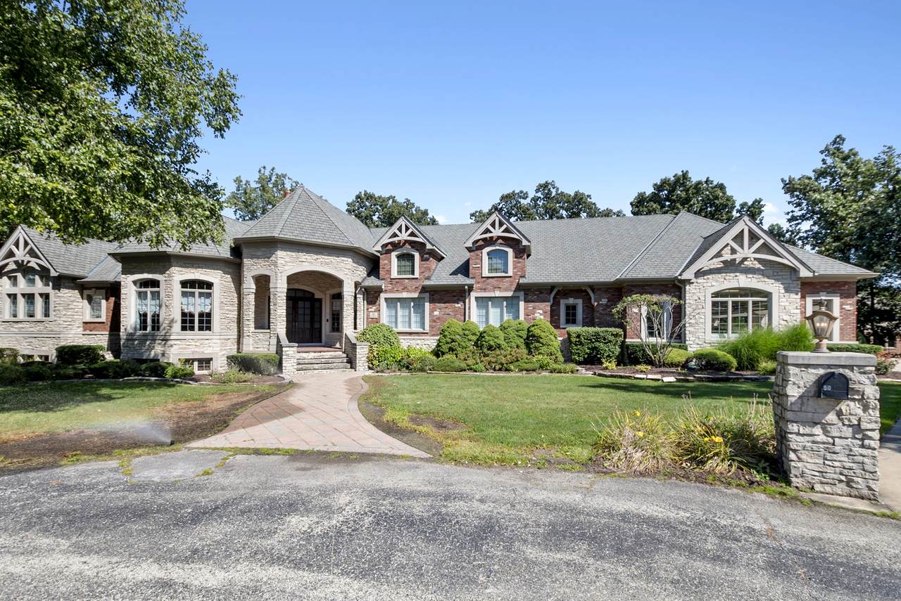 50 Elizabeth Lane - Photo 1