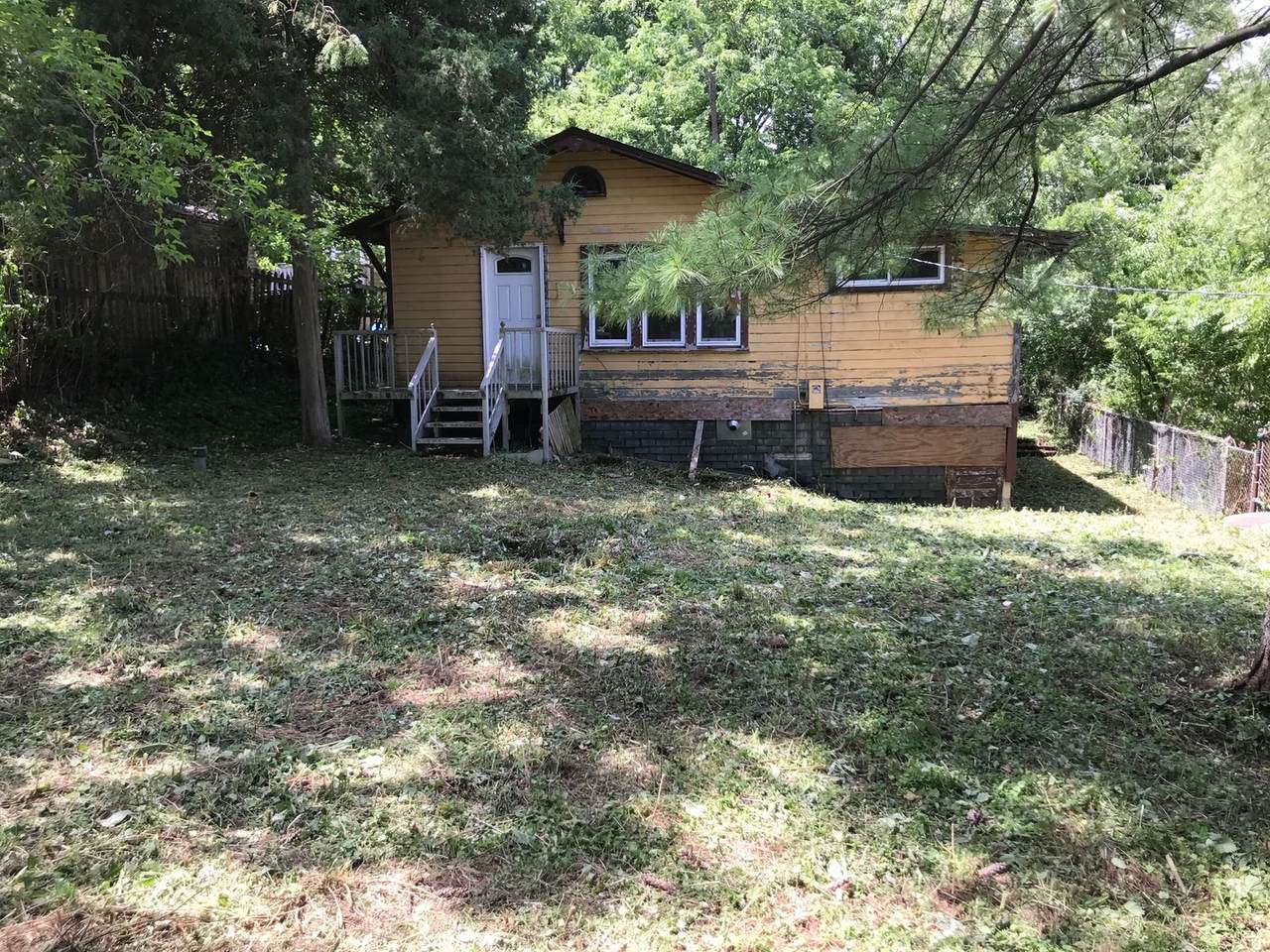 38740 Anderle Avenue - Photo 1