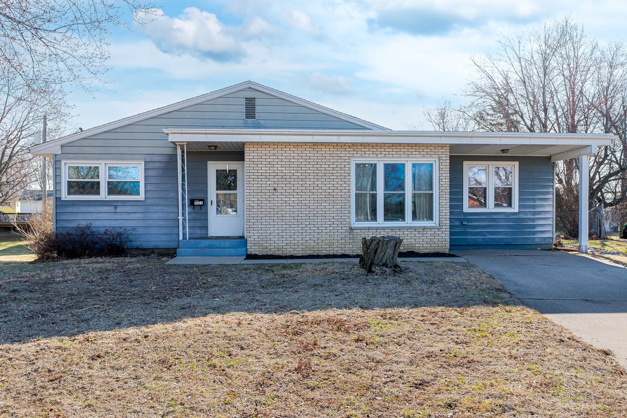 1222 7th Avenue Court - Photo 1