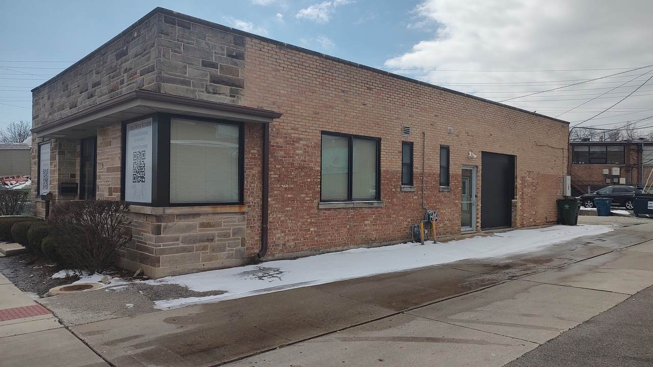 38 Broadway Street - Photo 1