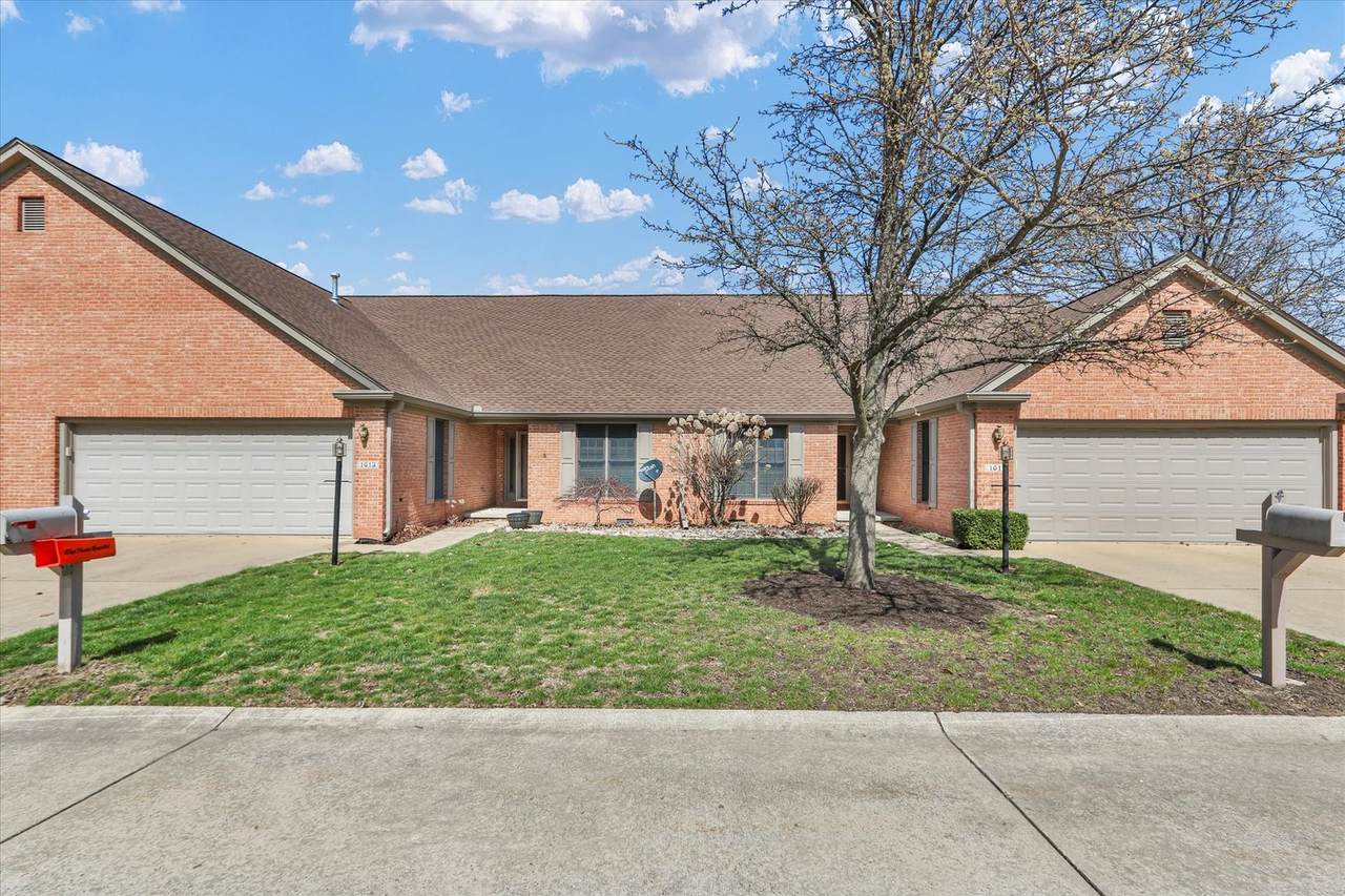 1613 Broadmoor Drive - Photo 1