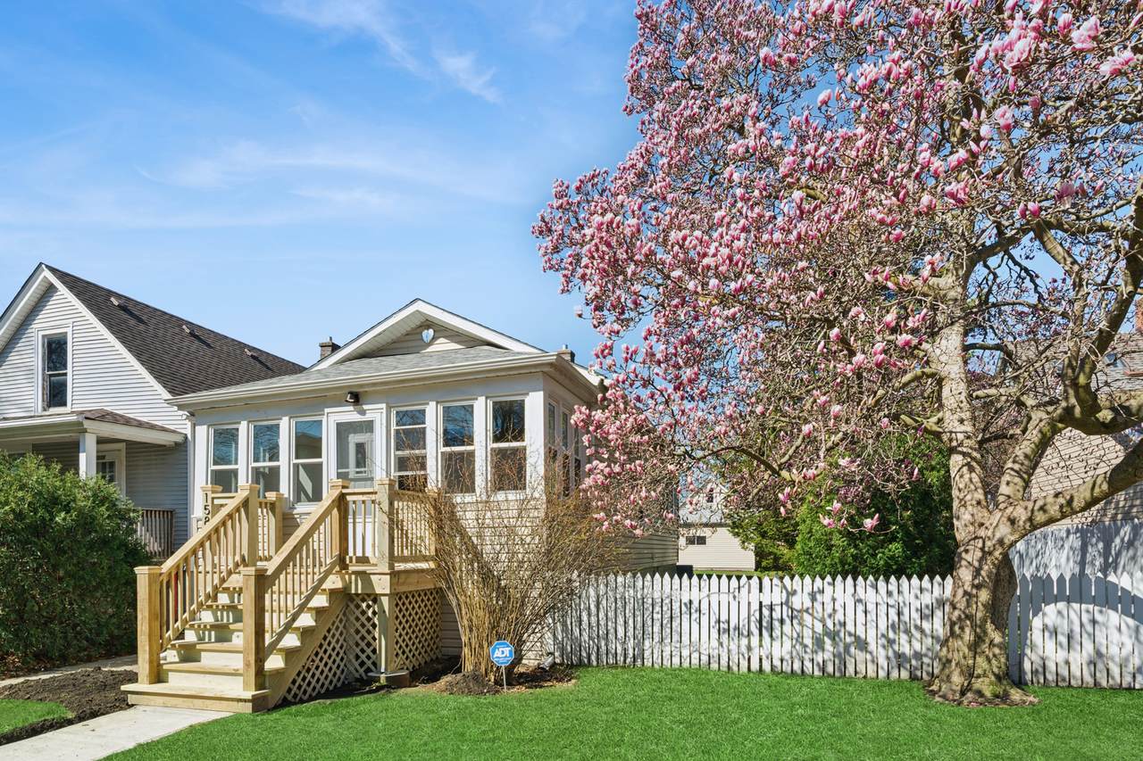 1580 Florence Avenue - Photo 1