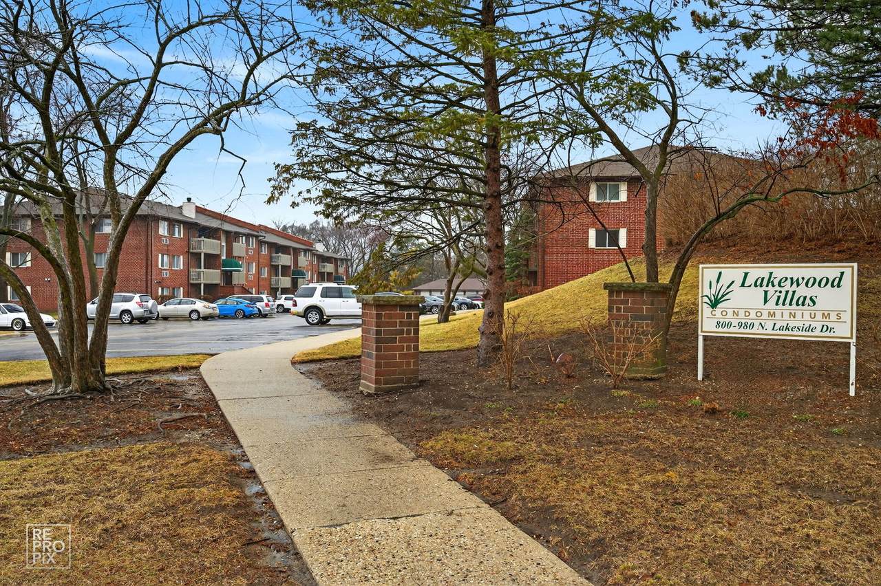 880 Lakeside Drive - Photo 1