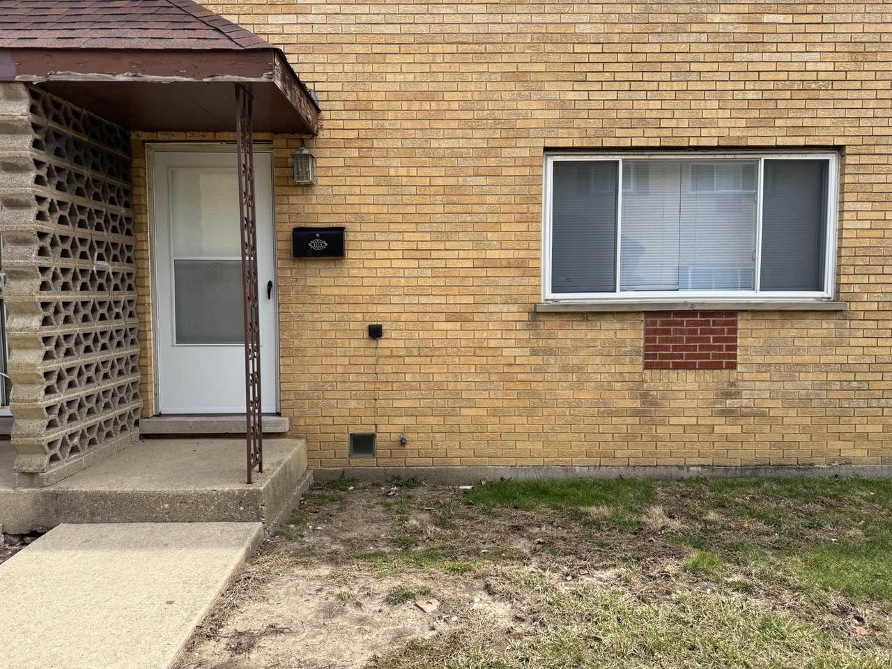 2173 171st Street - Photo 1