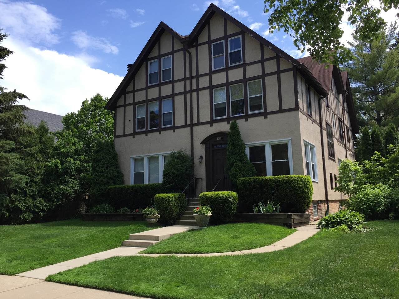 1011 Central Avenue - Photo 1