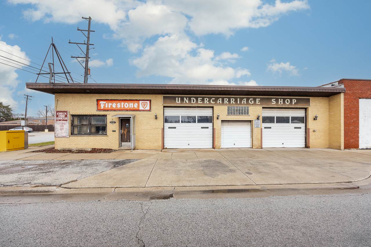 9101 Kedzie Avenue - Photo 1