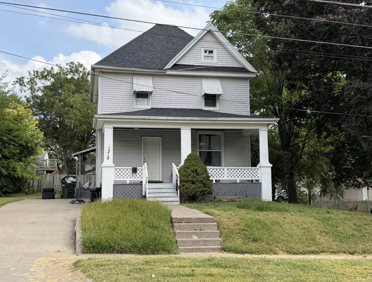 1319 Warren Street - Photo 1